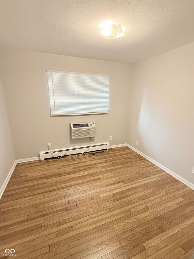 652 E Main St unit 8, Plainfield, IN 46168 - photo 4