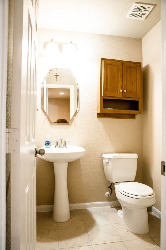 2331 Crescent Water, Rosenberg, TX 77471 - photo 5