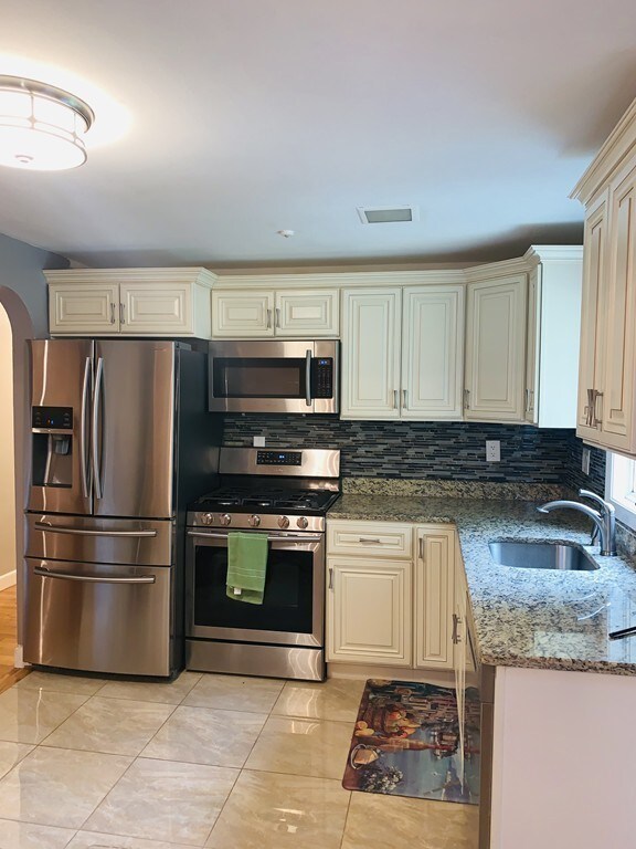 12 Scally Cir, Randolph, MA 02368 - photo 7