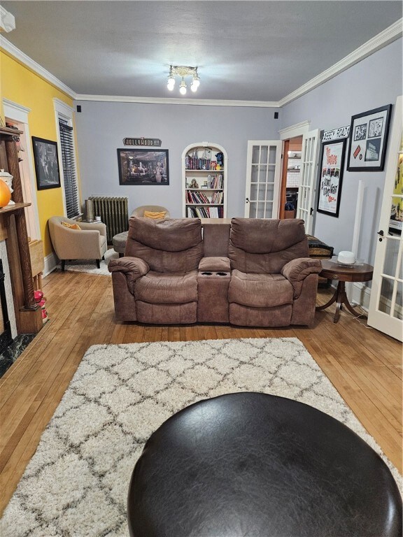Large main level living room