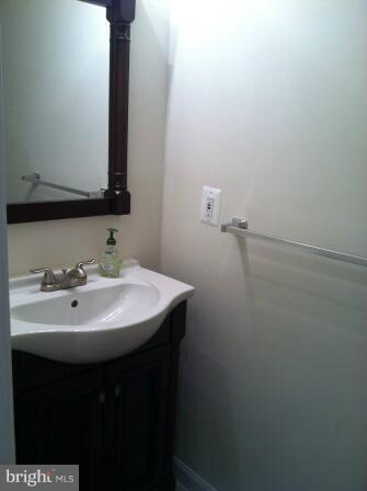 2144 Gunsmith Terrace unit 45-3, Woodbridge, VA 22191 - photo 4