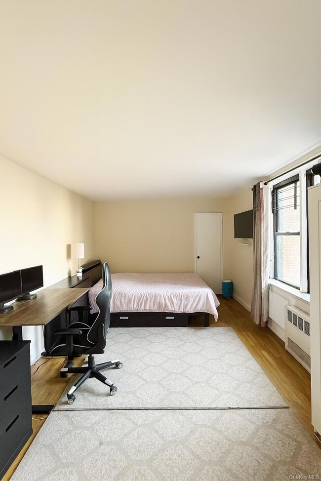 139-50 35th Ave unit 4, Flushing, NY 11354 - photo 5