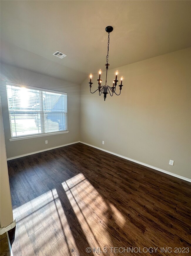 9049 S 253rd East Ave, Broken Arrow, OK 74014 - photo 6