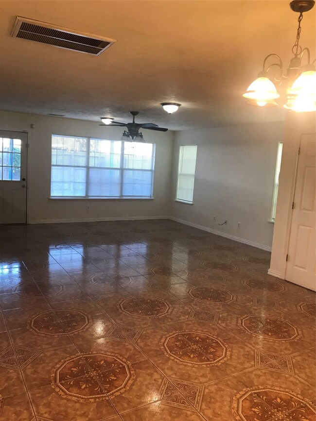 9018 Mcgallion Rd, Houston, TX 77022 - photo 2