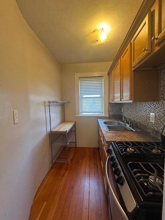 16 Dover St unit 2, Fairhaven, MA 02719 - photo 3