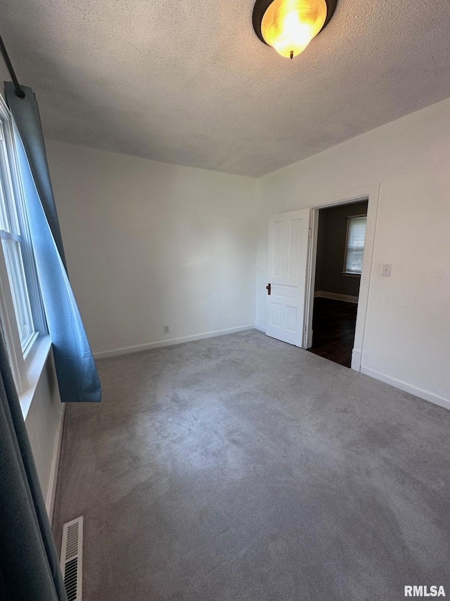 2843 Elm St, Quincy, IL 62301 - photo 6