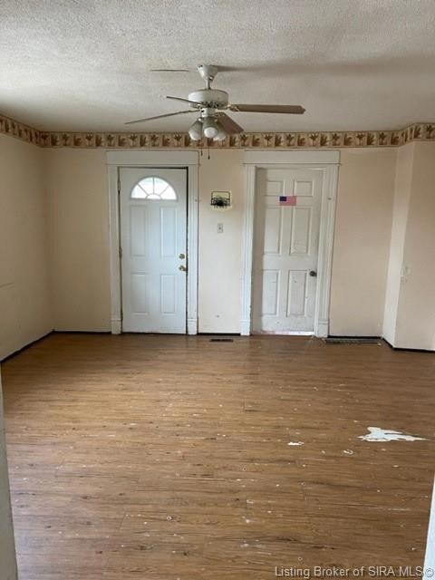 208 Franklin St, Salem, IN 47167 - photo 2