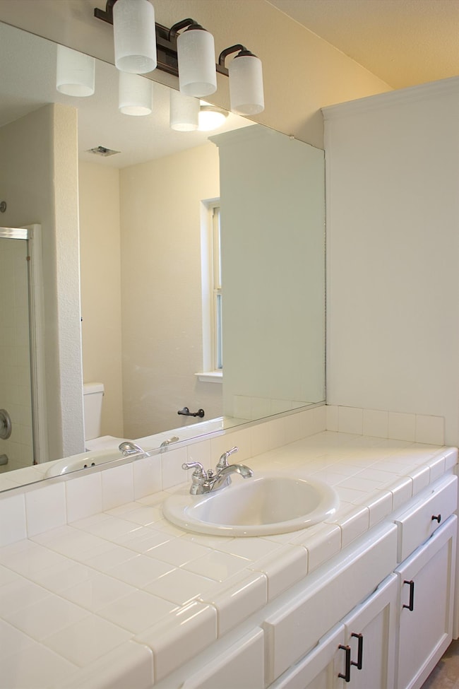 6713 E Simpson Ave, Fresno, CA 93727 - photo 4