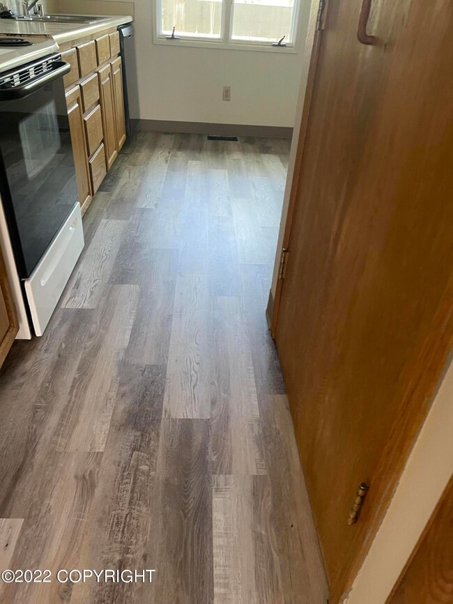 Kitchen floor counters