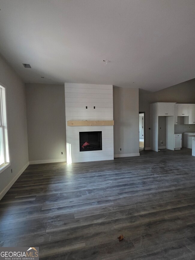 277 Douglas Creek Rd, Flovilla, GA 30216 - photo 4