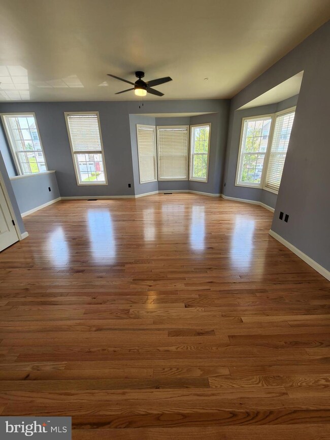 10339 Lantern Ln, Hagerstown, MD 21740 - photo 2