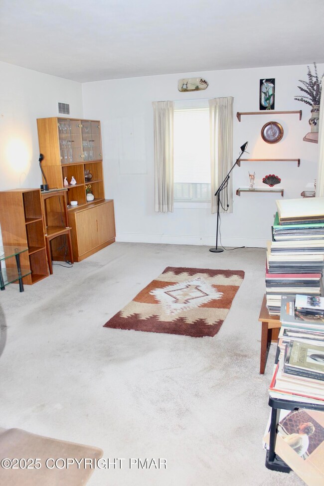 201 Huston Ave, Stroudsburg, PA 18360 - photo 6