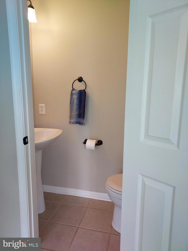 1701 Pinecone Ct, Bowie, MD 20721 - photo 6