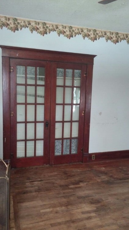 Look at the beautiful wood work.