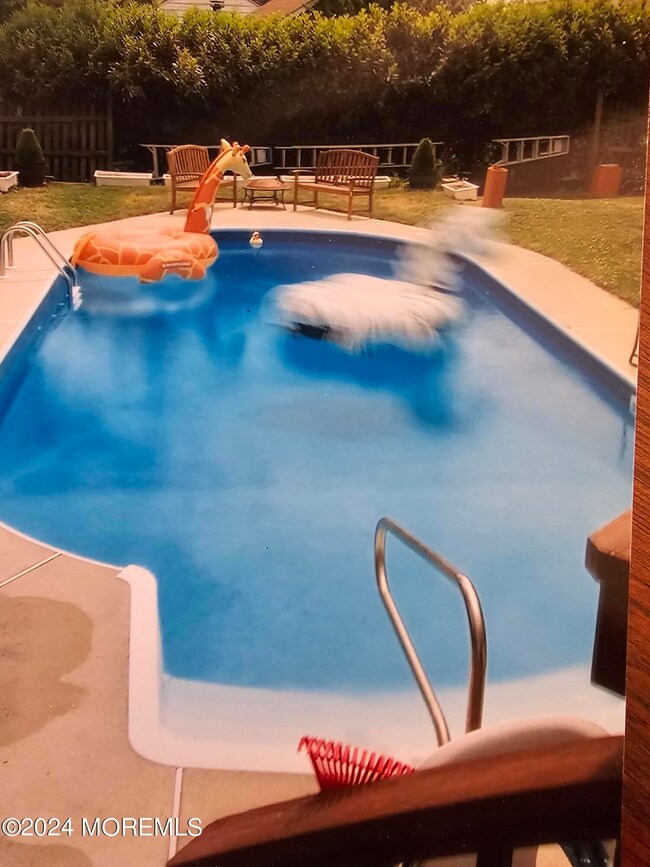 Open Pool 216 Howe