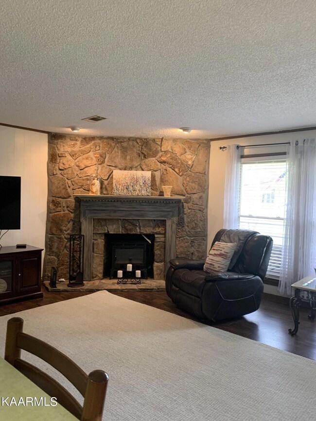 132 Dovenshire Dr, Crossville, TN 38558 - photo 3