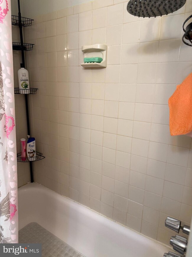 47 Garden View Terrace unit 11, East Windsor, NJ 08520 - photo 7