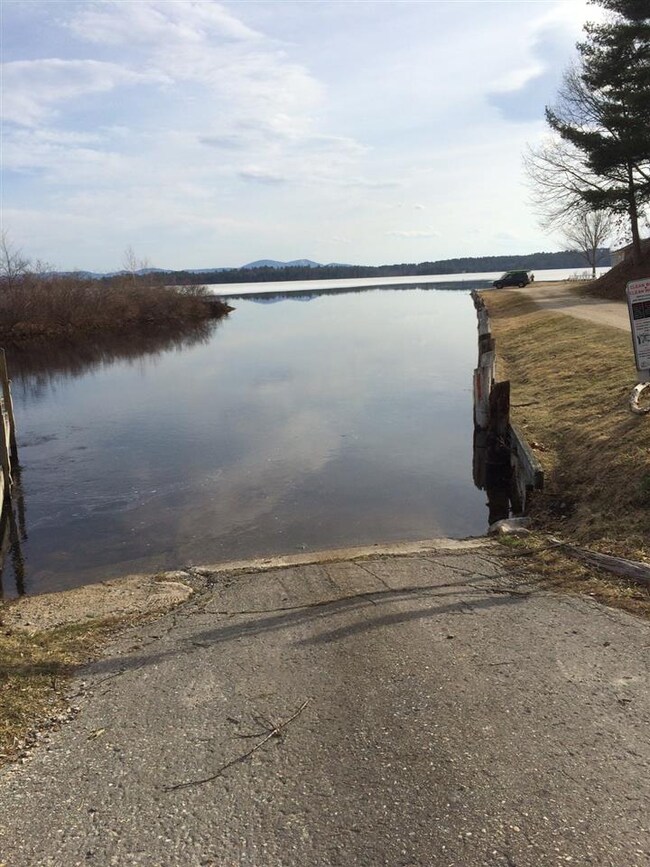 9 Lake Rd unit 9, Tuftonboro, NH 03872 - photo 3