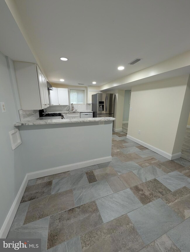 2410 Darrow St, Silver Spring, MD 20902 - photo 4