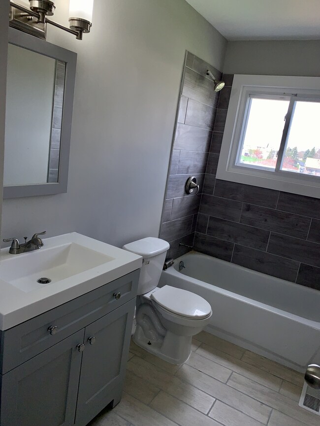 3704 176th St, Country Club Hills, IL 60478 - photo 6