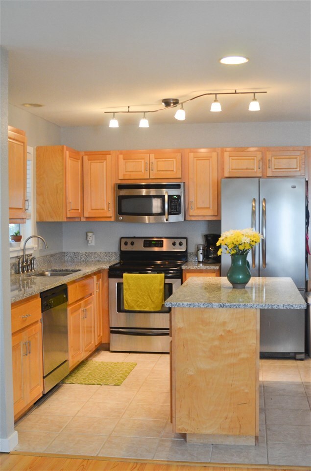 1206 Swan St, Kill Devil Hills, NC 27948 - photo 2