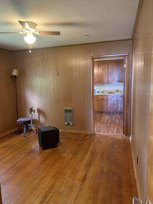 331 Chestnut Dr, Shelbyville, TN 37160 - photo 7