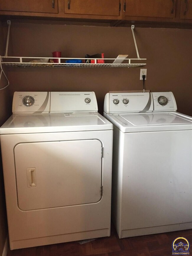 3314 SW Kiowa St, Topeka, KS 66614 - photo 4