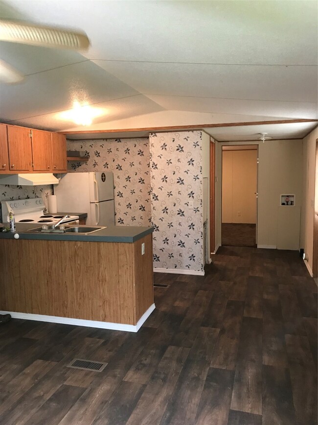 17025 Wellborne Rd unit C, Pearland, TX 77584 - photo 3