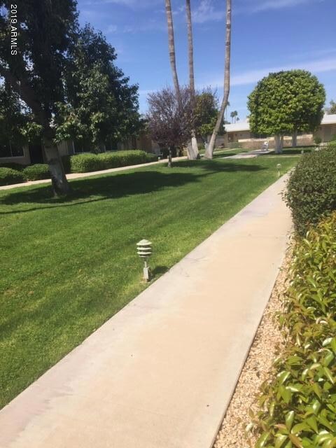 10912 W Santa fe Dr unit 15B, Sun City, AZ 85351 - photo 3