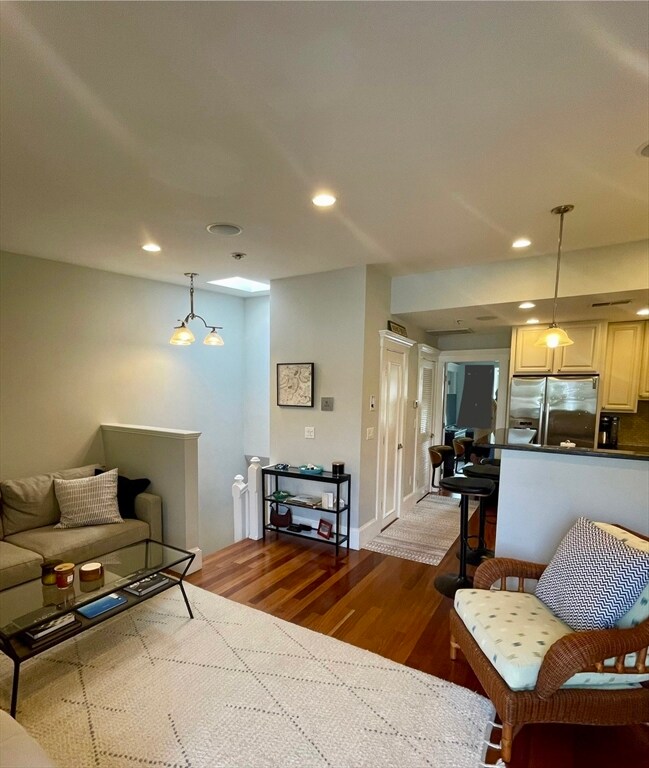 584 E 7th St unit 3, Boston, MA 02127 - photo 6