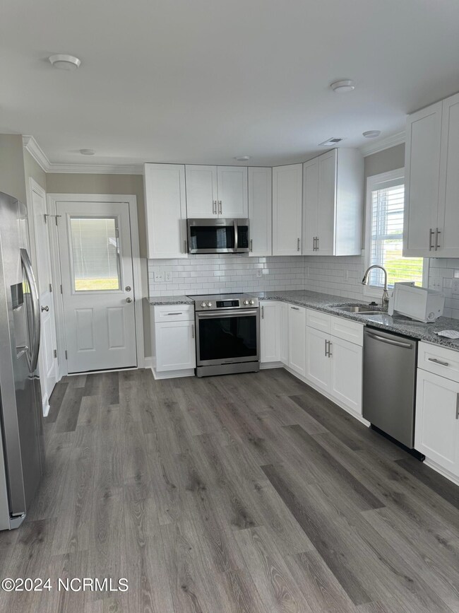 828 Sarah Rebecca Dr unit B, Greenville, NC 27834 - photo 7