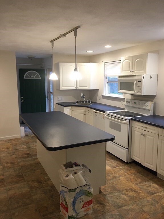 6 Page Place unit 1, Woburn, MA 01801 - photo 4