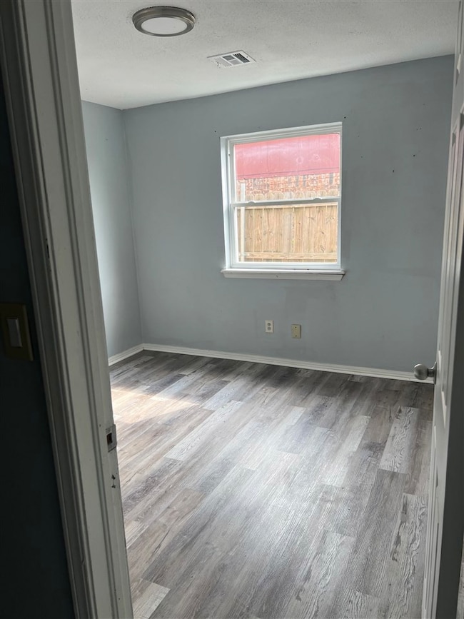 6815 SW Bainbridge Ave, Lawton, OK 73505 - photo 6