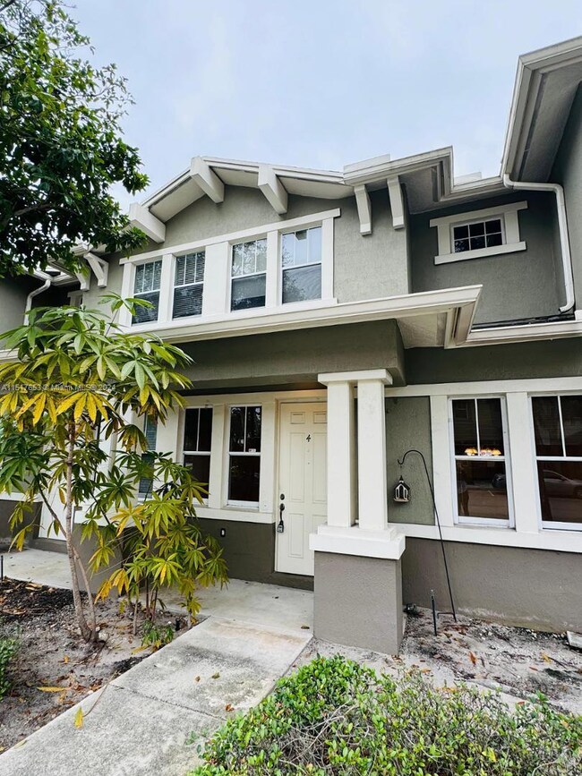 699 Corte Madera Ln unit 4, West Palm Beach, FL 33401 - photo 4