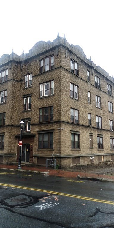 144 Spring St unit 4R, Springfield, MA 01105 - photo 2