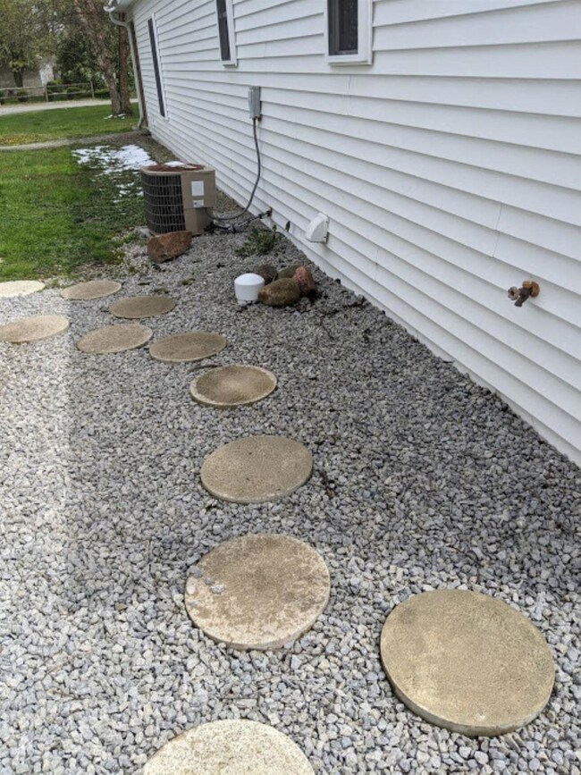 817 Lewis St, Kokomo, IN 46901 - photo 6