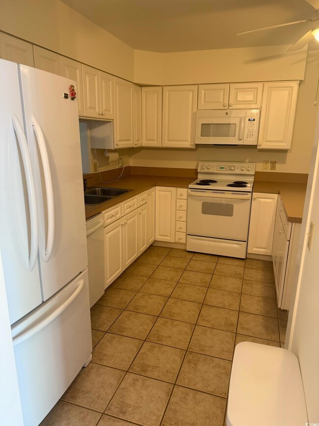 80 Wedgefield Village Rd unit 46, Georgetown, SC 29440 - photo 3