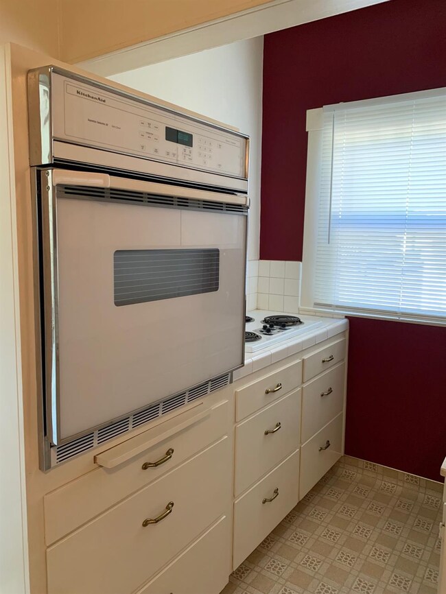 1374 N Lucerne Ln, Fresno, CA 93728 - photo 6