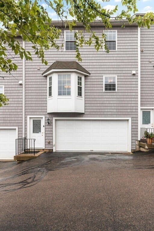 12 Ricciuti Dr unit 4, Quincy, MA 02169 - photo 3