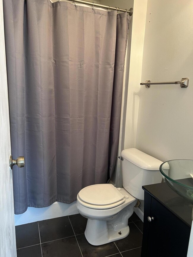 Full Bath 2