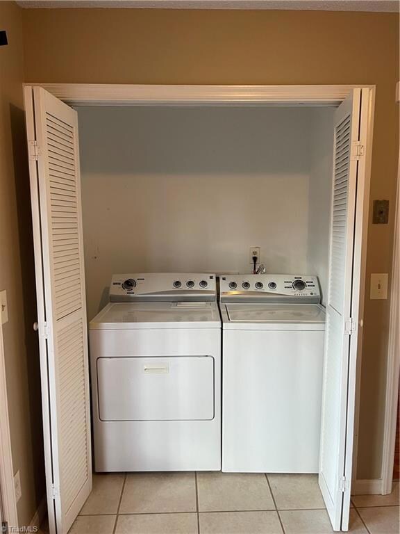 416 Woodlake Dr, Greensboro, NC 27406 - photo 6