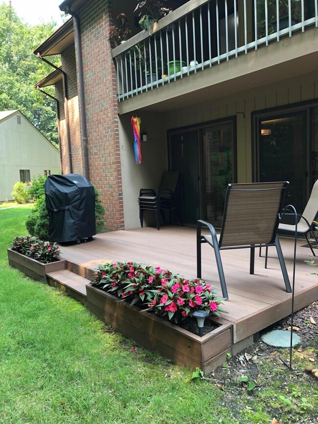 61 Western Reach, Red Bank, NJ 07701 - photo 4