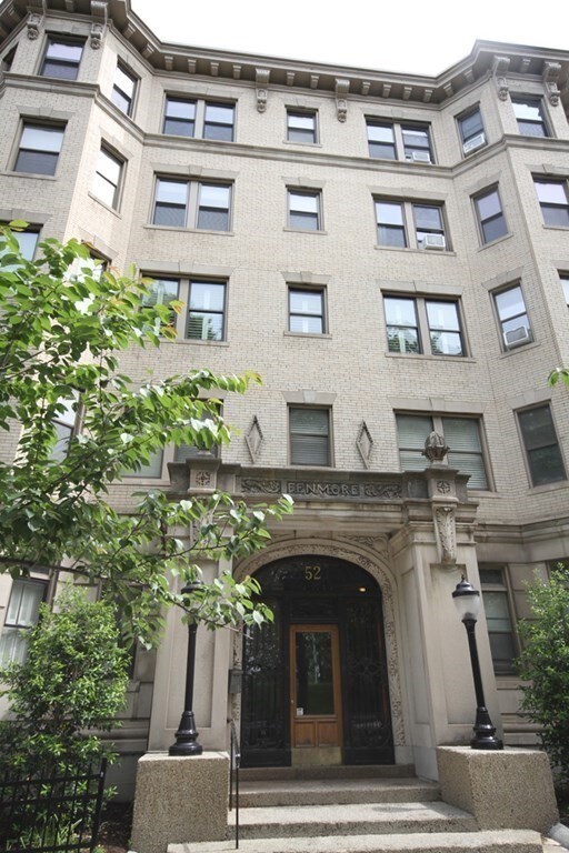 52 Charlesgate E unit 157, Boston, MA 02215 - photo 3