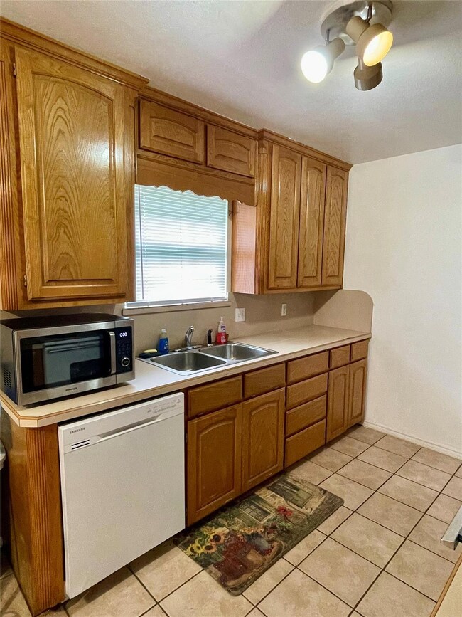 10360 S Fm 51, Springtown, TX 76082 - photo 5