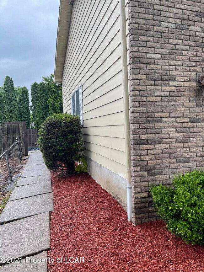 605 Philo St, Scranton, PA 18508 - photo 7