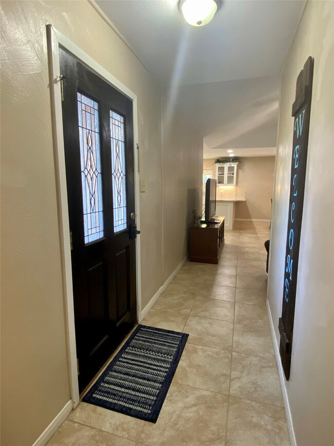 128 Lower Colorado Dr, Bay City, TX 77414 - photo 2