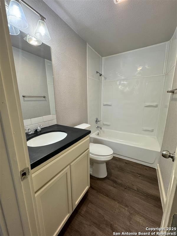 520 Gentleman Rd unit 4, Balcones Heights, TX 78201 - photo 5