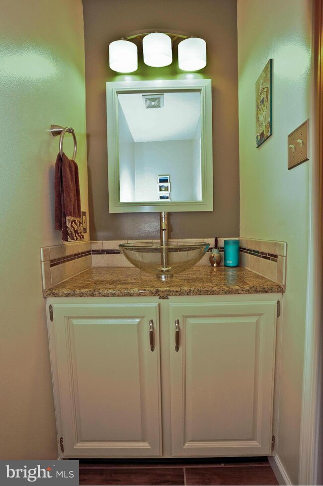 650 Gahle Dr, Westminster, MD 21157 - photo 4