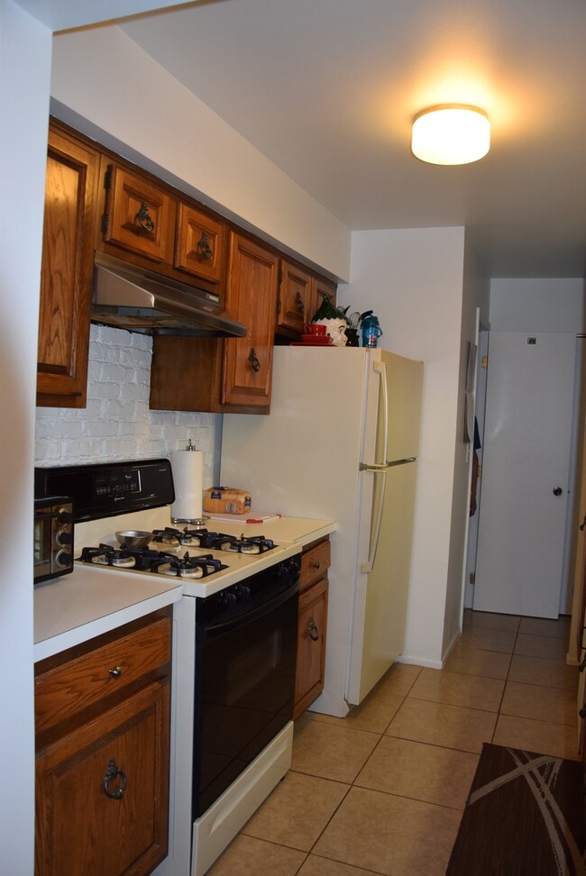 4472 Provincetown Dr, Country Club Hills, IL 60478 - photo 6