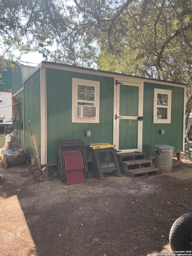 342 Park, Bandera, TX 78003 - photo 3